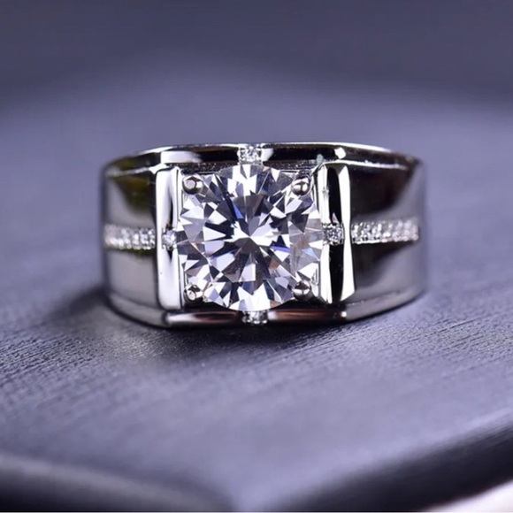 🔥925 Silver 2CT Brilliant Cut Round Moissanite Diamond men Ring Size 10.5 - Picture 1 of 8